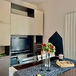 900mt From The Sea - Two-room - Free Parking *