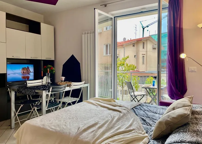 900mt From The Sea - Two-room - Free Parking Lejlighed